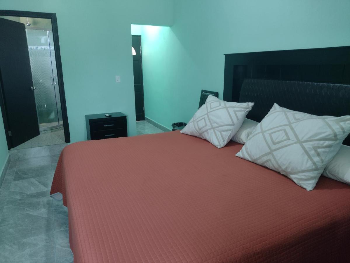 Hotel Prado'S Puerto San Carlos Extérieur photo