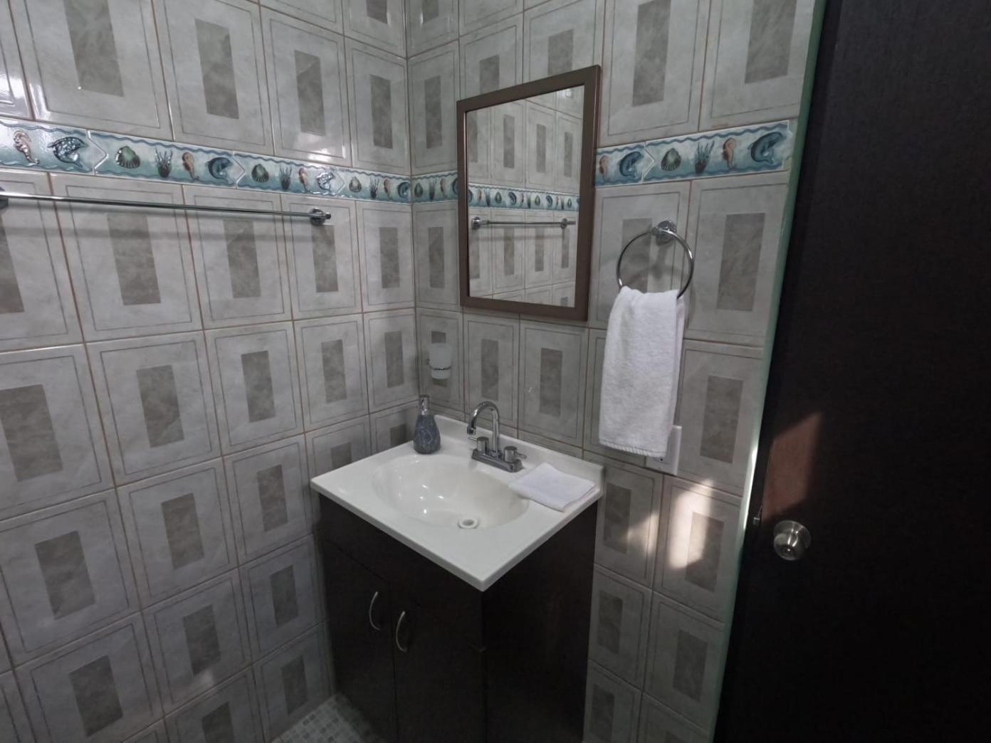 Hotel Prado'S Puerto San Carlos Extérieur photo